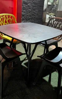 میز وصندلی