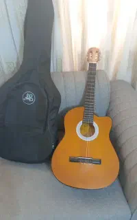 گیتار آموزشی