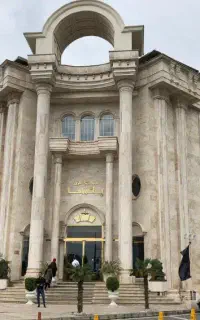 استخدام فروشنده خانم  با روابط عمومی بالا
