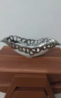 ظروف پذیرایی روی میز