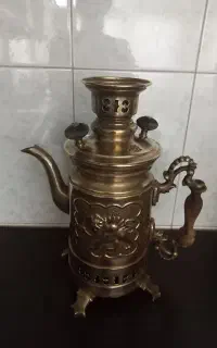 کتری ذغالی یاشکاری صحرایی 1/5 لیتری برنجی کلکسیونی