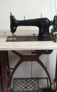 چرخ خیاطی قدیمی