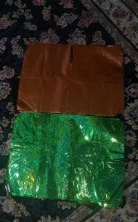 مقدار زیادی کاغذ کادو