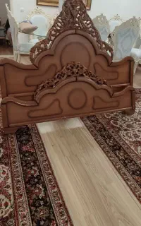تخت دونفره چوبی
