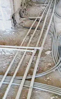 برقکار و لوله کش ساختمان