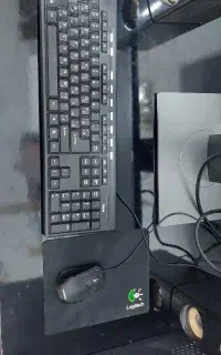 کیس کامپیوتر . موس . کیبورد . اسپیکر