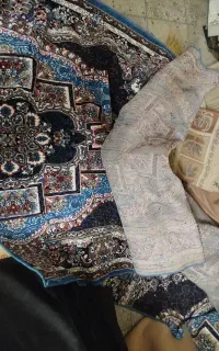 کناره سه عدد آبی رنگ یکی کرم رنگ