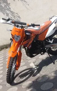 موتور فلات ۲۵۰ طرح ktm نو بنزین نرفته داخل باک