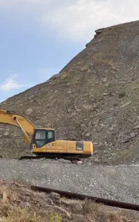 بیل مکانیکی ۴۰۰ کوماتسو آماده همکاری