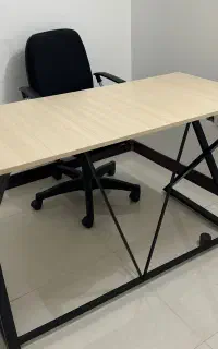 میز تحریر در حد نو