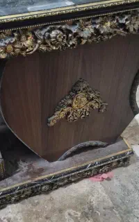 کنسول و قاب اینه