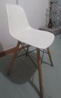 صندلی فایبر گلاس پایه چوبی