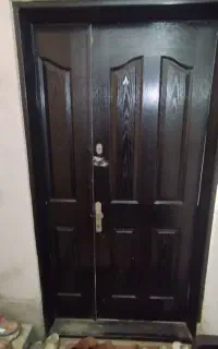 در چوبی ورودی