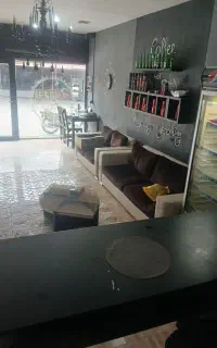 یک مغازه درکارواش بانگهبان شب روز