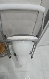 توالت فرنگی در حد نو