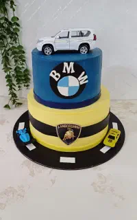 سفارش انواع کیک و رولت خونگی