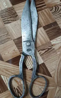 قیچی قدیمی
