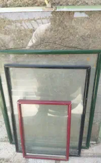 قاب عکس فلزی با شیشه