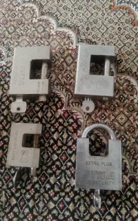 قفل کتابی