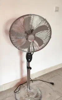 پنکه ایستاده کویین