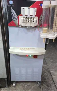 دستگاه بستنی قیفی