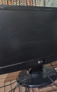 مانیتور LED  برندLG  سایز 19 اینچ