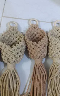 اویز گل و سبد