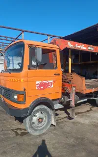 جرثقیل خاور ۶۰۸ مدل ۷۷