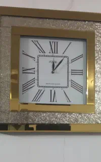 ساعت دیواری کوارتز باطری خور ارام گرد