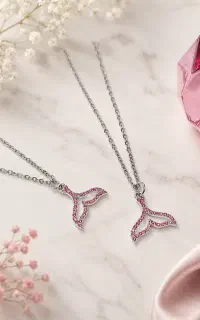 گردنبند دم وال یا دم نهنگ