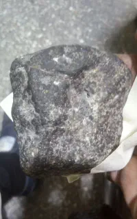 2عددشهابسنگ ویک تکه عقیق بسیارزیبا