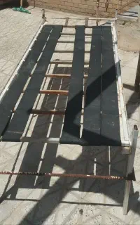 تخت آهنی
