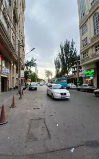 اجاره مغازه ۳۰ متر وبالکن ۱۰۰متری از خیابان والی
