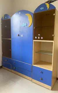 کمد جا دار آبی رنگ با طرح زیبا