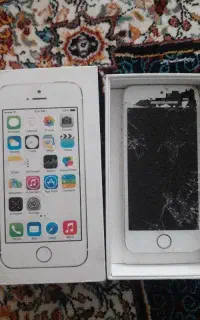 ایفون 5s ال‌سی‌دی‌ لازم