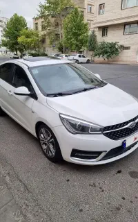 اریزو 5 توربو اتومات مدل 1400 درحد نو
