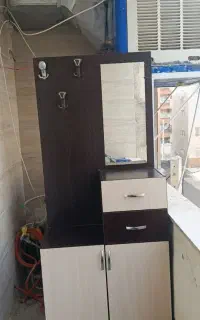 جاکفشی و رخت اویز