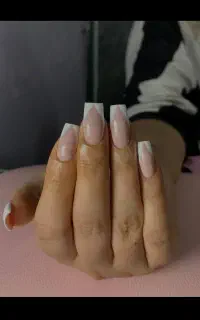 کاشت ناخن به صورت حرفه ای