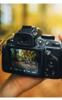 عکاس. فیلمبردار.  تدوینگر خانم