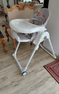 صندلی غذای کودک