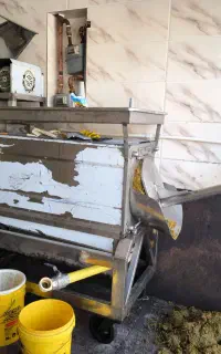 دو نفر جهت کار در مغازه ابگیری انار