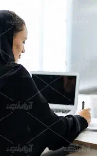 منشی آموزشگاه موسیقی بامداد امیدیه