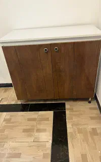 کابینت ۱متری دارای صفحه چوبی کاملا نو نو