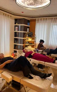 آموزشگاه و خدمات مراقبت از پوست