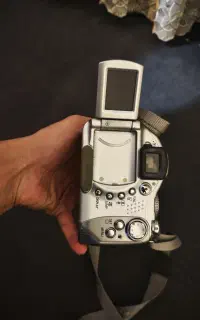 دوربین کانن Canon PowerShot S1IS زوم ۱۰ برابر