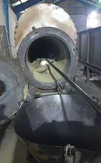 استخدام کارگر در کارخانه