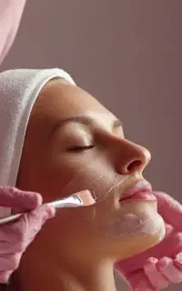 فیشال و پاکسازی پوست همراه ماساژ صورت رایگان