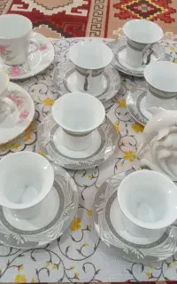 فنجان قهوه ومجسمه