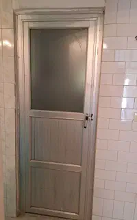 ۴ عدد درب الومینیوم ۲ عدد درب چوبی دو لنگه