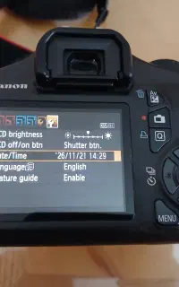 دوربین کنون مدل ۱۱۰۰